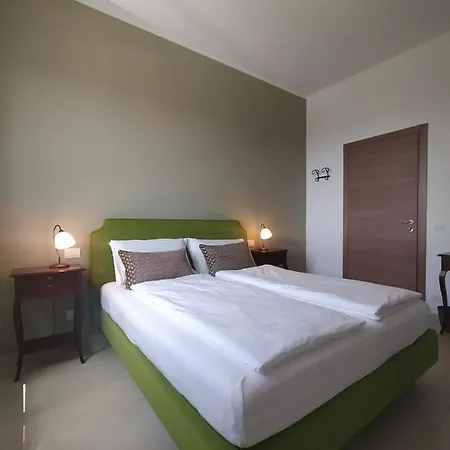 La Collina Degli Olivi Bed and Breakfast